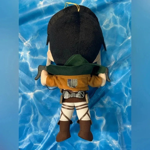 Attack on Titan - Funimation - Levi Ackerman with Swords Plush - Picture 7 of 14